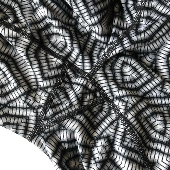 Athleta High Rise Geo Print Chaturanga Leggings XS - Picture 12 of 13
